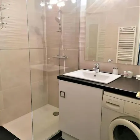 Palais Royal, Plages A Pied, Centre St Raphael Saint-Raphaël