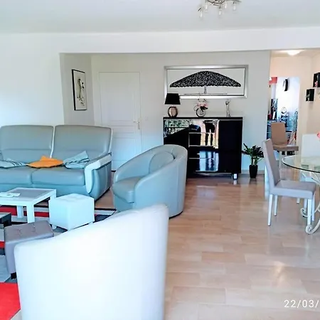 Palais Royal, Plages A Pied, Centre St Raphael Apartman *